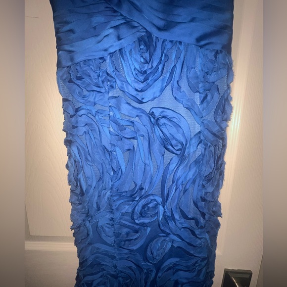 Evening gown - Picture 3 of 4